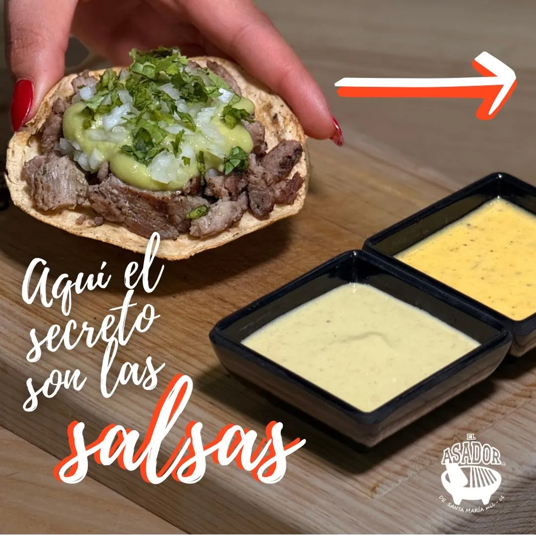 Taco con nuestras salsas de la casa